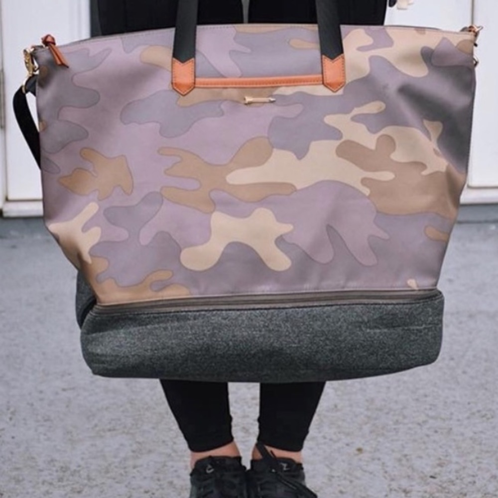 Crush it Camo bag Stella and Dot